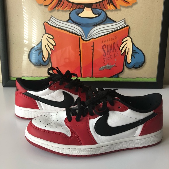 Nike Air Jordan 1 Low Chicago Size 9 VNDS - Picture 4 of 7